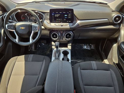 Used 2025 Chevrolet Blazer LT FWD image 16