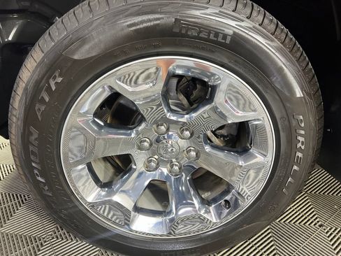 Used 2019 RAM 1500 Laramie AWD/4WD image 30
