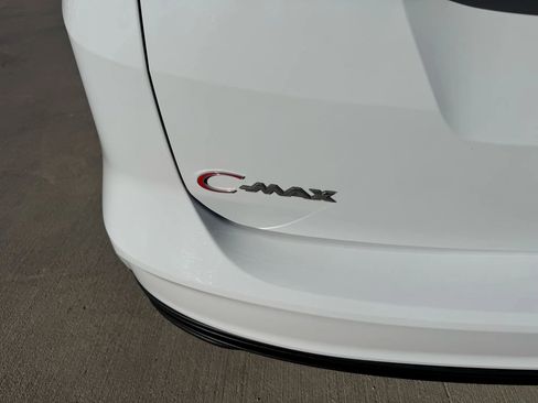 Used 2017 Ford C-MAX SE image 8