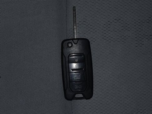 Used 2015 Jeep Renegade Latitude image 32