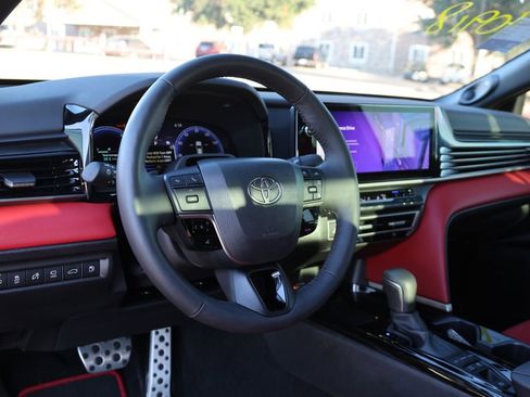 Used 2025 Toyota Camry XSE image 10