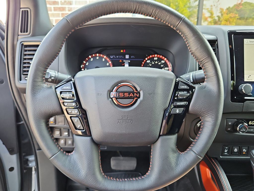 Used 2023 Nissan Frontier PRO-4X w/ Pro Convenience Package AWD/4WD image 10