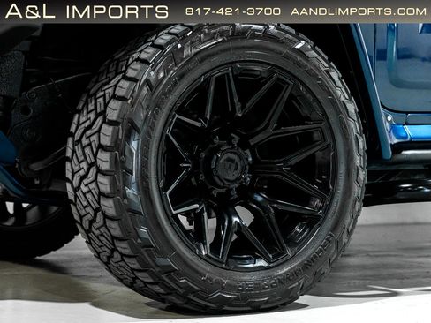 Used 2008 HUMMER H2 SUT w/ Silver Ice Limited Edition image 23