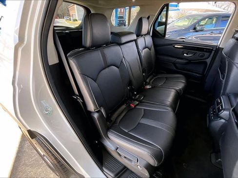 Used 2024 Honda Pilot EX-L image 19