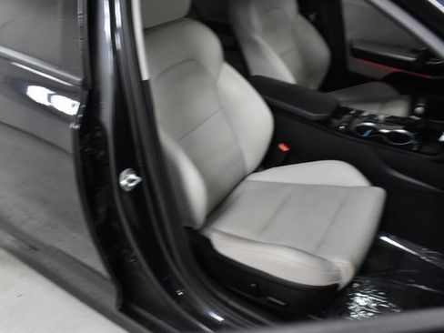 Used 2019 Kia Stinger Premium image 15