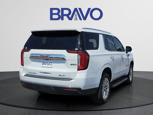 Used 2024 GMC Yukon SLT AWD/4WD image 4