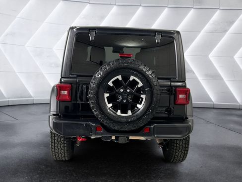 Used 2025 Jeep Wrangler Unlimited Rubicon image 5