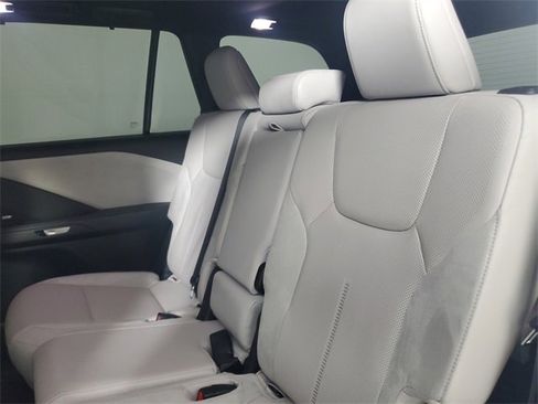 Used 2024 Lexus TX 350 AWD image 12