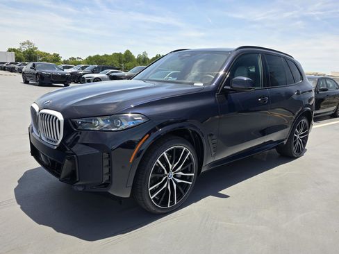 New 2026 BMW X5 xDrive40i w/ M Sport Package AWD/4WD image 6