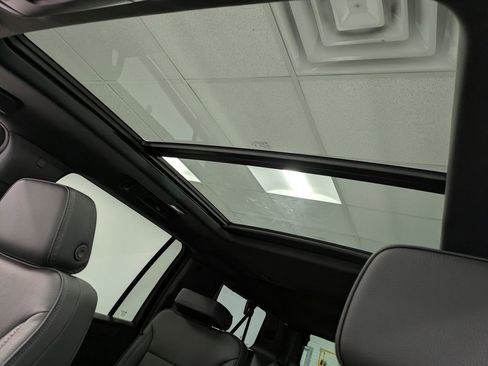 Used 2026 GMC Yukon XL Denali w/ Sun & Power Step Package AWD/4WD image 21