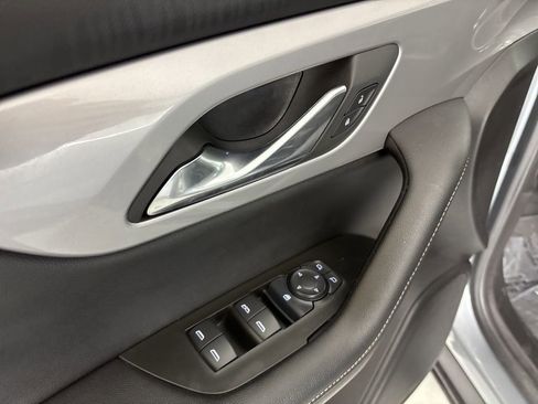 Used 2025 Chevrolet Blazer LT image 17