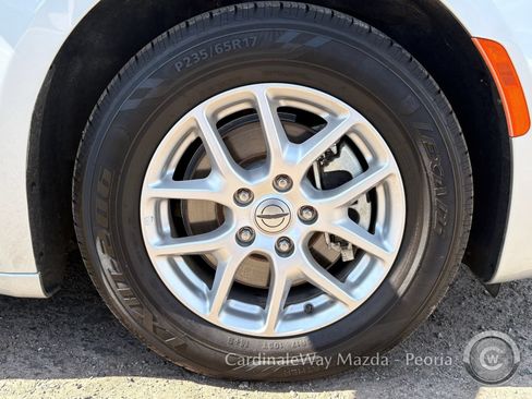 Used 2024 Chrysler Pacifica Touring-L FWD image 12