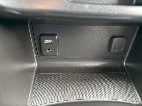 Used 2018 Chevrolet Colorado Z71 image 14