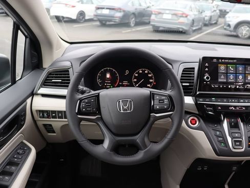Used 2026 Honda Odyssey EX-L image 19