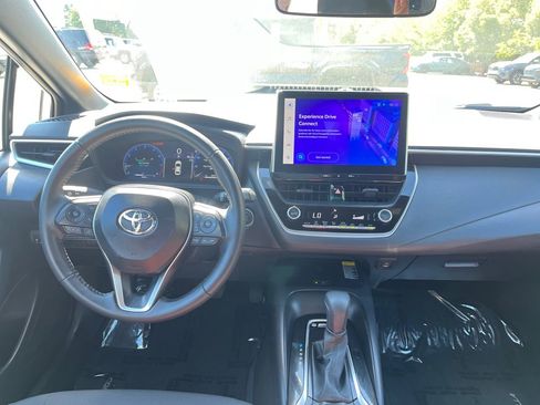 Used 2026 Toyota Corolla SE w/ SE Package FWD image 20