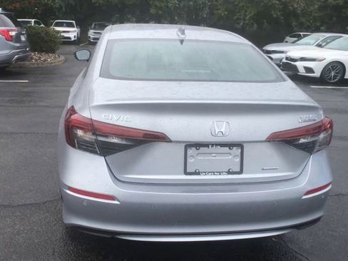 Used 2025 Honda Civic Sport Touring image 7