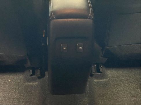 Used 2023 Nissan Kicks SV image 15