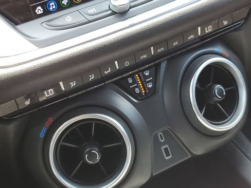 Certified 2020 Chevrolet Blazer LT FWD image 17