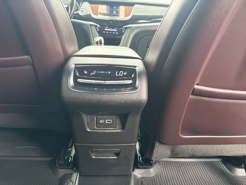 Used 2023 Cadillac XT6 Premium Luxury image 19