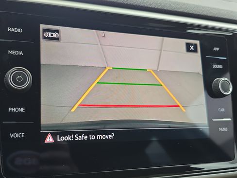 Used 2023 Volkswagen Atlas Cross Sport SE image 23