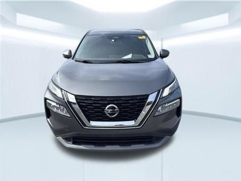 Used 2021 Nissan Rogue SV FWD image 2