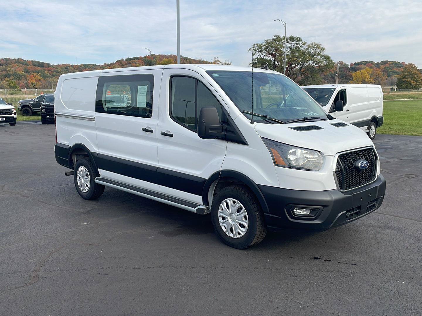 Used 2025 Ford Transit 250 Low Roof w/ Exterior Upgrade Package RWD image 7
