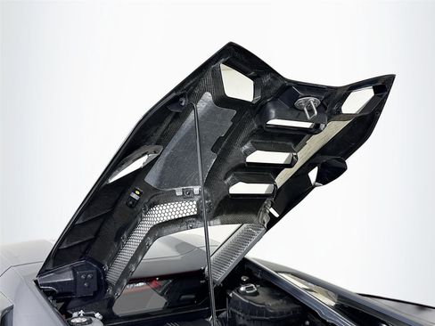 Used 2024 Lamborghini Revuelto image 25