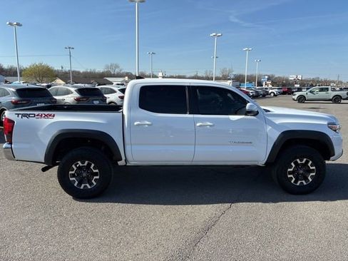 Used 2019 Toyota Tacoma TRD Off-Road image 6