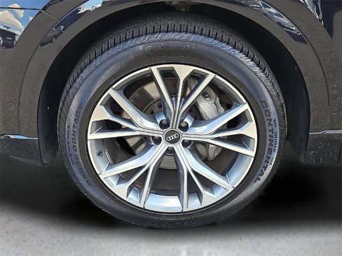 Used 2021 Audi Q8 Premium w/ Black Optic Package image 8