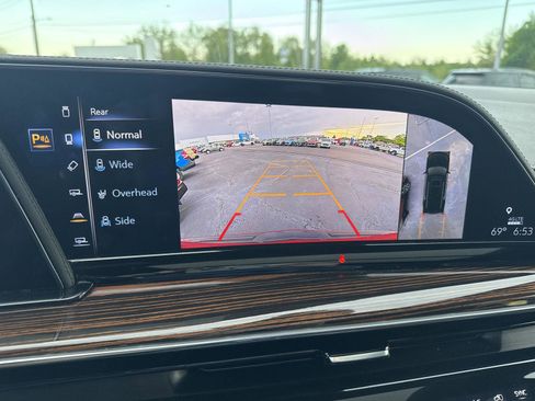 Used 2024 Cadillac Escalade Premium Luxury w/ Performance Package AWD/4WD image 25