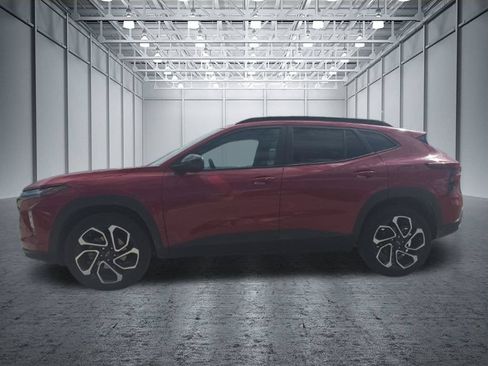 Certified 2026 Chevrolet Trax RS w/ Driver Confidence Package FWD image 3