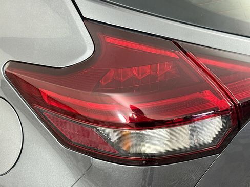 Used 2021 Nissan Kicks S image 35