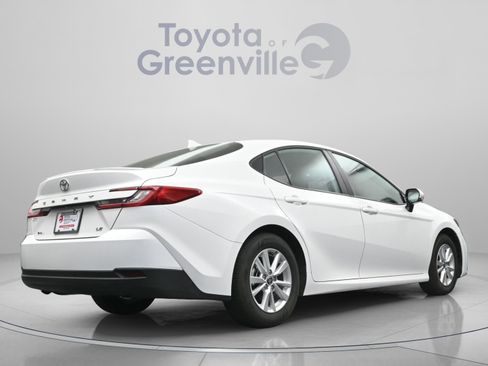 Used 2025 Toyota Camry LE w/ Convenience Package FWD image 14