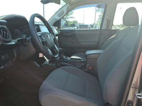 Used 2021 Toyota Tacoma SR w/ SR Convenience Package RWD image 10