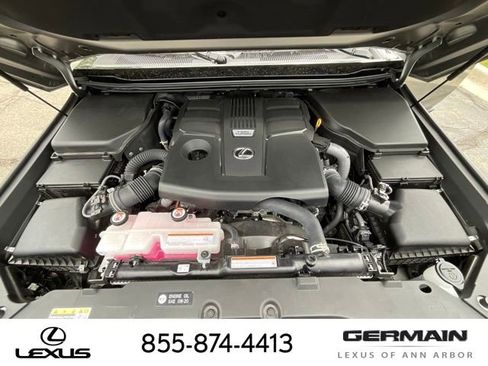 Used 2025 Lexus GX 550 w/ Accessory Package (2T) AWD/4WD image 25