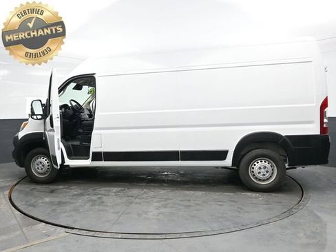 Used 2025 RAM ProMaster 2500 w/ Convenience Group image 43