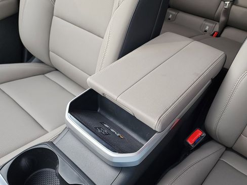 New 2026 GMC Terrain Elevation w/ Elevation Premium Package image 32