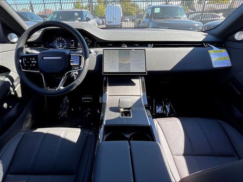 New 2026 Land Rover Range Rover Evoque Dynamic SE image 7