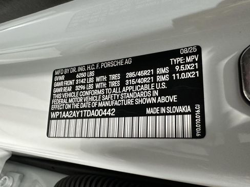 New 2026 Porsche Cayenne image 18