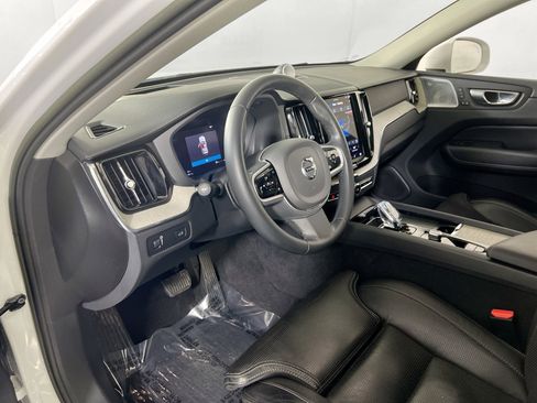 Used 2022 Volvo XC60 B5 Inscription w/ Advanced Package image 9