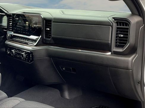 Used 2023 Chevrolet Silverado 1500 LT image 18