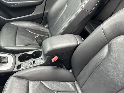 Used 2018 Audi Q3 2.0T Premium image 28