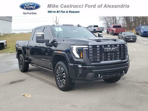 Used 2024 GMC Sierra 2500 Denali Ultimate image 1