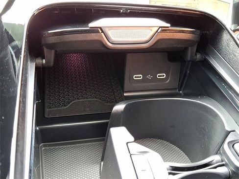 Used 2026 Mercedes-Benz C 300 4MATIC Sedan image 18