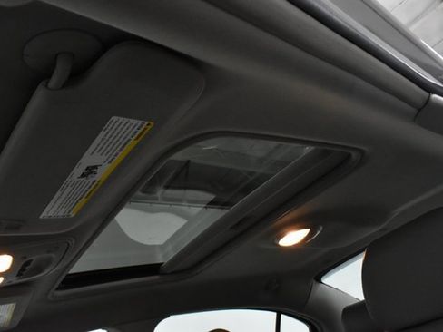 Used 2008 Saturn Aura XR w/ Premium Trim Package image 18