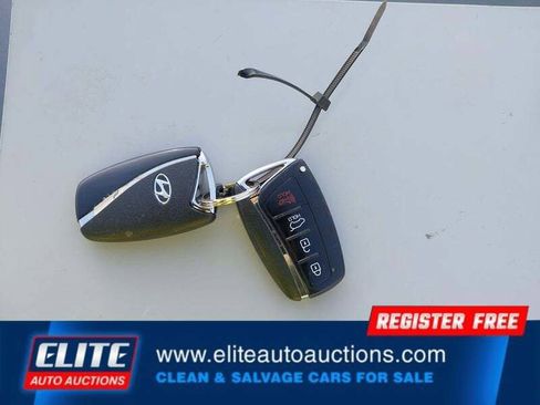 Used 2018 Hyundai Santa Fe Sport w/ 2.4L Value Package 02 image 22