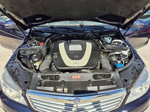 Used 2011 Mercedes-Benz C 300 4MATIC Sedan image 25