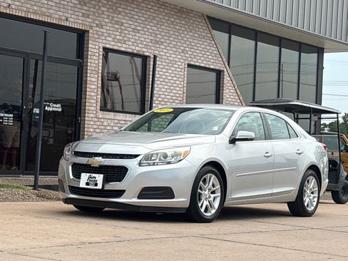 Used 2015 Chevrolet Malibu LT w/ Power Convenience Package FWD image 1