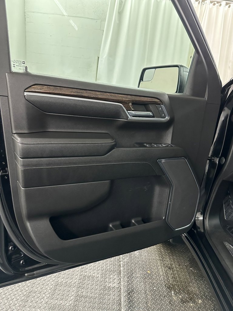 Used 2023 GMC Sierra 1500 Elevation AWD/4WD image 8