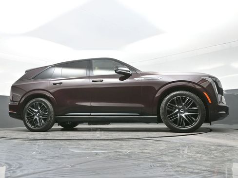 New 2025 Cadillac Escalade IQ Sport 2 w/ LPO, ONYX Package image 24